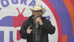 De vendedor de bananas a cantor: a inspiradora trajetória de Ivan Filho