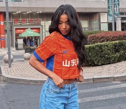 Influencer brasileira Hosana Crysthal mostra experiência de viver em Guangzhou, na China