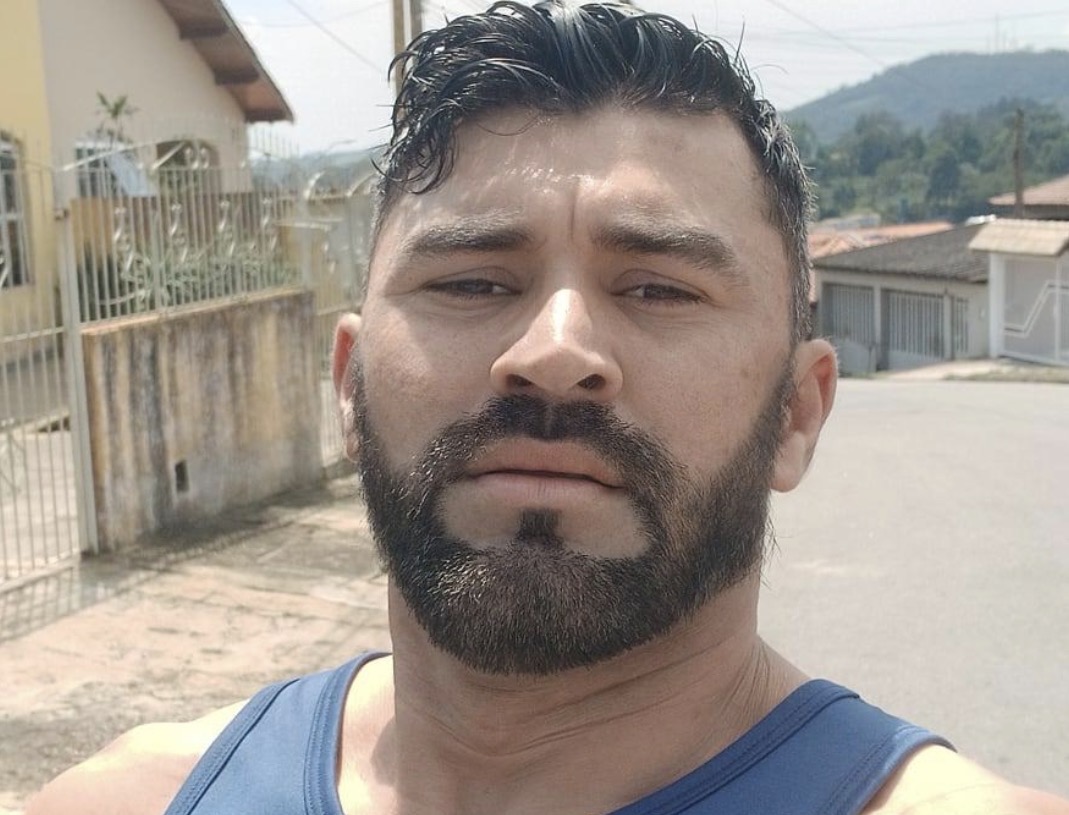 Oliver: Thiago de Oliveira aposta na música e nos sonhos para conquistar espaço no cenário artístico brasileiro